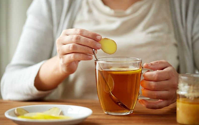 Cách giảm đau bụng kinh ngay lập tức – Uống trà gừng ấm