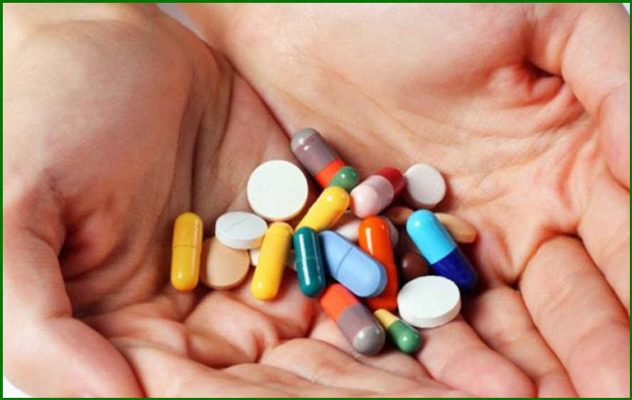 Uống thuốc kháng sinh có gây chậm kinh không?