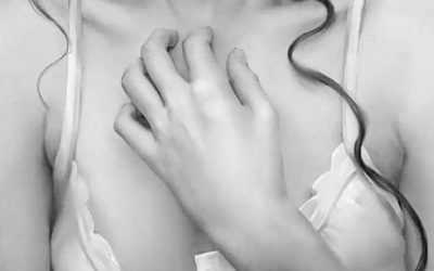 [Bật mí chuyện thầm kín] Cho bạn trai bóp vòng 1 có to lên không?