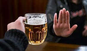 Uống bia đi tiểu nhiều lần phải làm sao để khắc phục