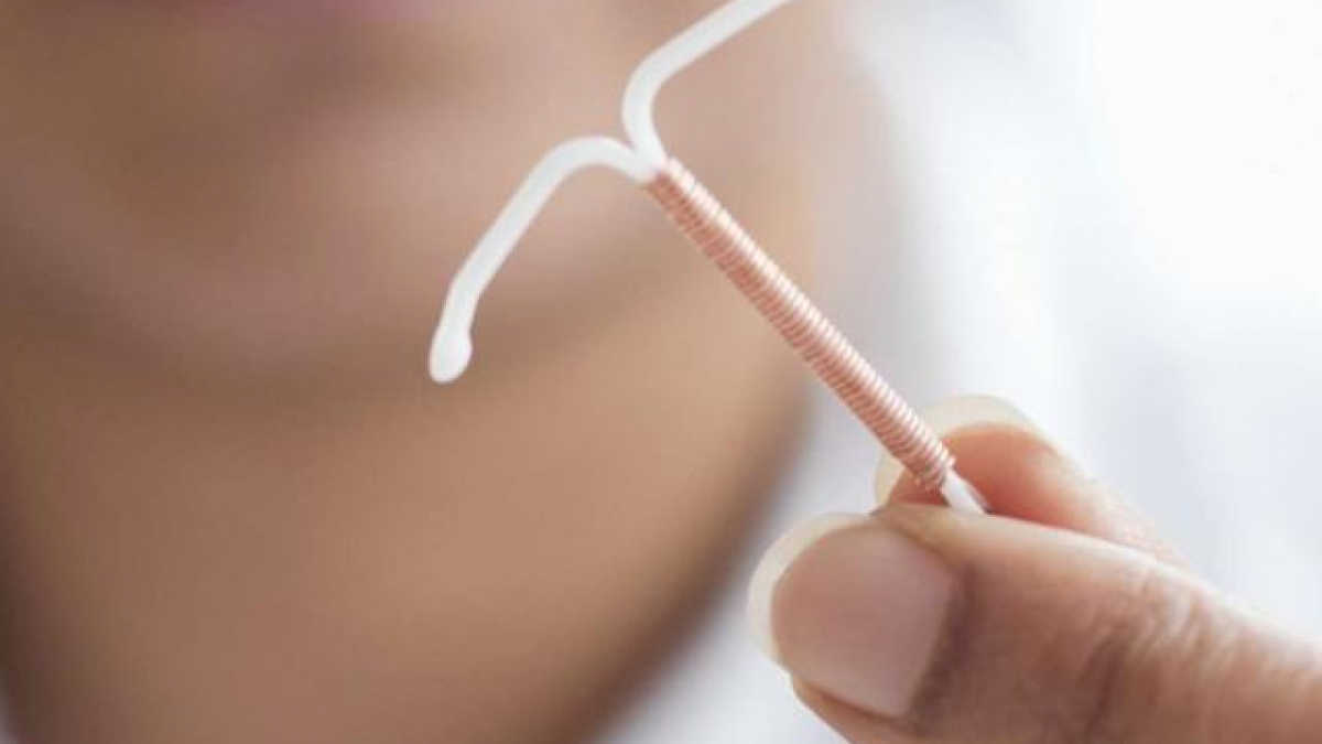 Phải làm sao khi phát hiện dấu hiệu lệch vòng tránh thai?