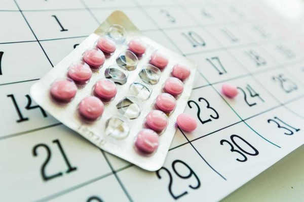 Ngừng thuốc tránh thai bao lâu thì có kinh?