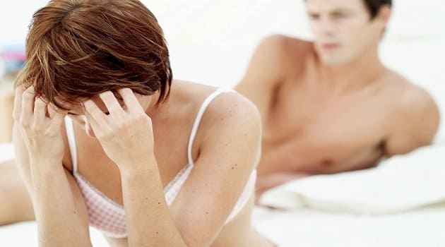Dấu hiệu nhiễm nấm âm đạo - Đau khó chịu khi quan hệ 