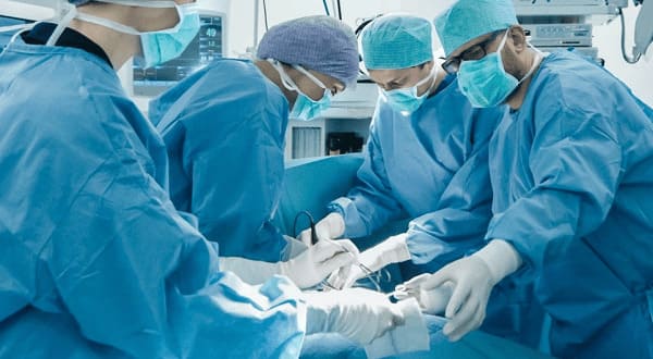 Cách chữa bệnh lòi dom: Can thiệp ngoại khoa bằng công nghệ hiện đại 