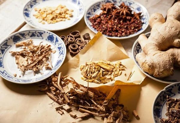 Điều trị viêm nhiễm nam khoa bằng Đông y