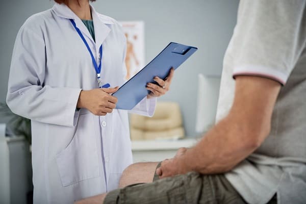 Bị nứt kẽ hậu môn liệu có cần phải đi khám?