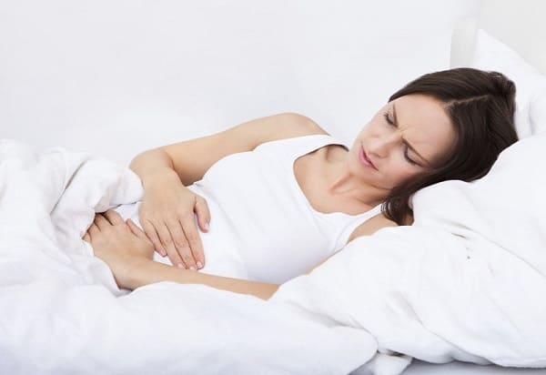 Đi ngoài ra máu nứt kẽ hậu môn có nguy hiểm không?