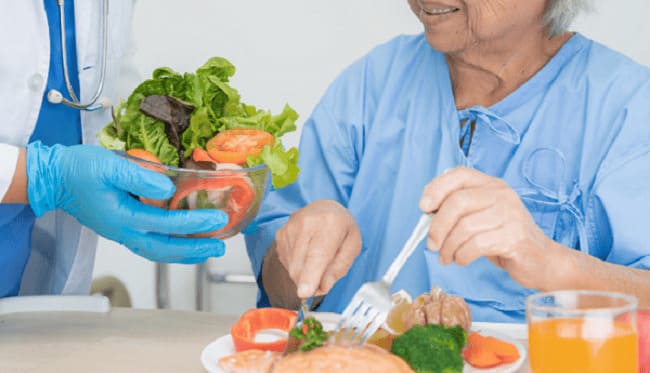 Sau phẫu thuật nứt kẽ hậu môn cần chăm sóc thế nào?